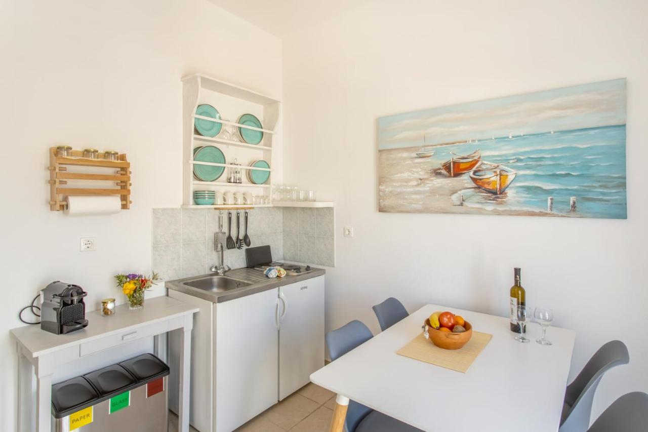 Yialos Rooms Piso Livadi Exterior photo